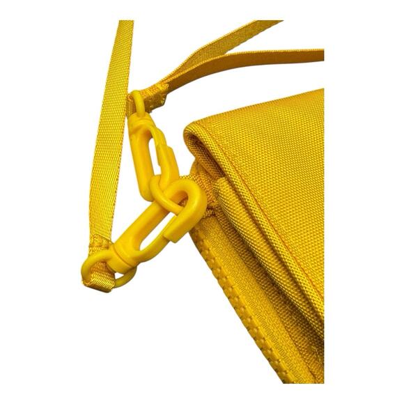 NWOT Vera Bradley Goldenrod Yellow ReActive RFID Compact Crossbody Bag Colorful - Picture 2 of 8